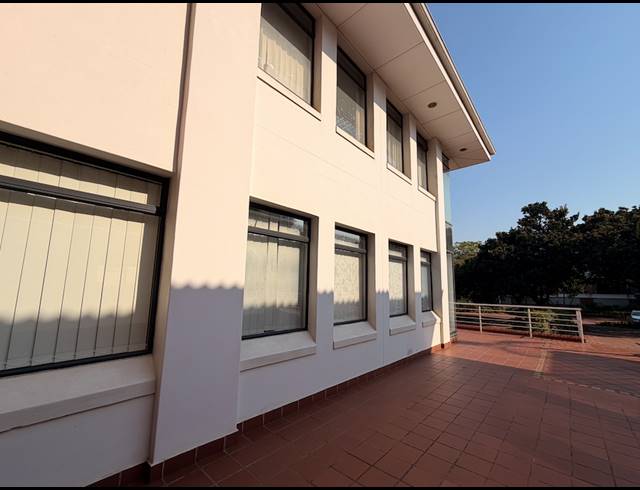 230M² OFFICE TO LET IN SOMERSET PARK